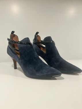 Donald J. Pliner Suede Ankle Strap Booties Heels Blue Pointed Toe Size 6M Italy